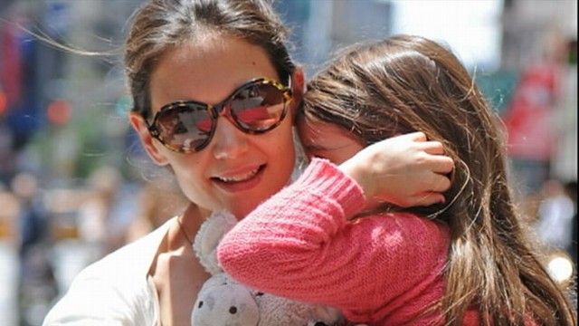 VIDEO: The divorce between Tom Cruise and Katie Holmes might be a quiet, private affair.