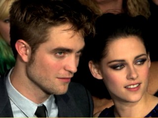 Watch: Are Kristen Stewart and Robert Pattinson Back Together?