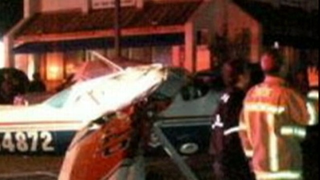 VIDEO: No one hurt when plane lands in a residential Texas neighborhood.