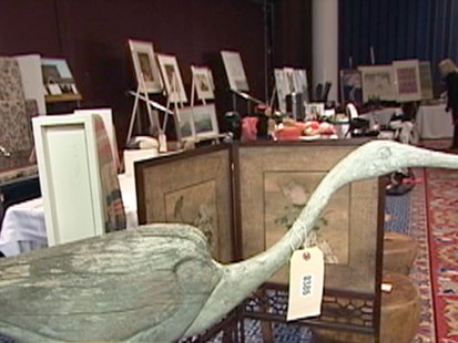 VIDEO: Auction-Goers Gape at Madoffs Diamonds, Pearls and Beach Toys