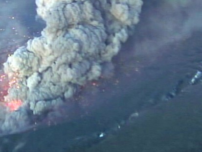 VIDEO: Volcano Threatens London Airports
