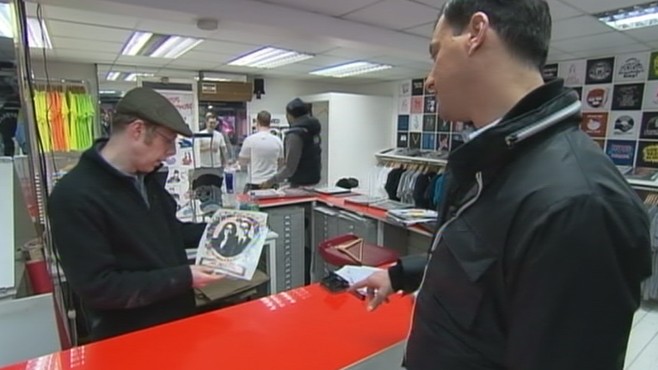 VIDEO: Memorabilia floods market as Prince William and Kate Middleton prepare to wed.