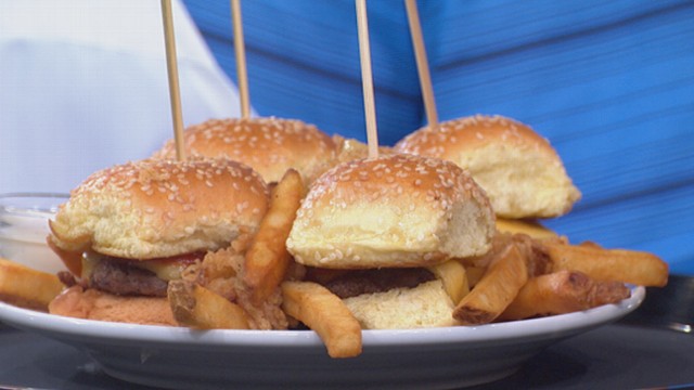 VIDEO: Dave Zinczenko reveals which dishes can result in diet disasters at your favorite chain restaurant.