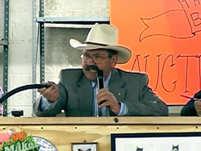 Correspondent Elizabeth Leamy explains how to make money with Big Tarp Auction.