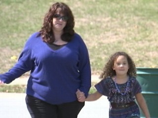 Watch: Girl, 4, Saves Mother's Life With 911 Call