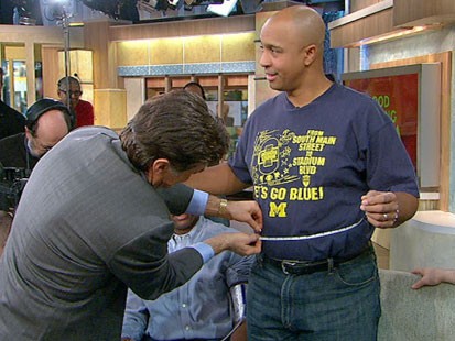 VIDEO: Dr. Oz measureing a GMA crew members waist.