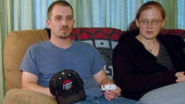 VIDEO: Pizza Hut Fires Manager for Refusing to Open Thanksgiving Day