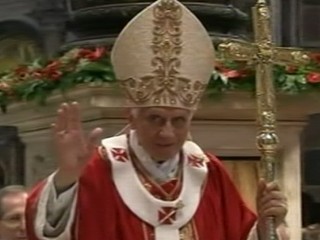 Watch: Pope Benedict's Butler to Take Stand in Trial