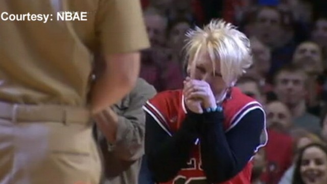 VIDEO: A Navy pilot gave his mom the surprise of her life.