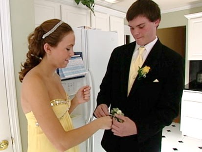 New York Principal Holds Prom on School Night to Curb Underage Drinking