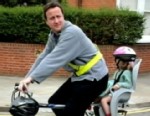 David cameron forgets young daughter in pub