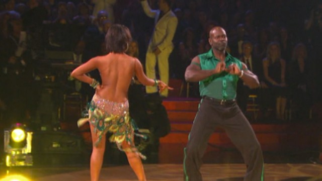 VIDEO: Niecy Nash previews the highly anticipated premiere of ABCs hit dancing show.