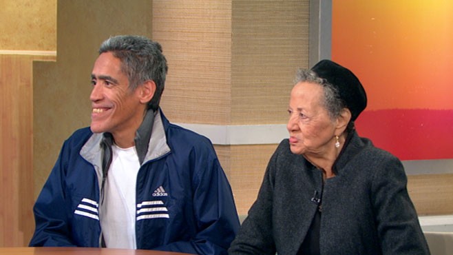 VIDEO: Ted Williams reunites with his 90-year-old mother after 20 years.