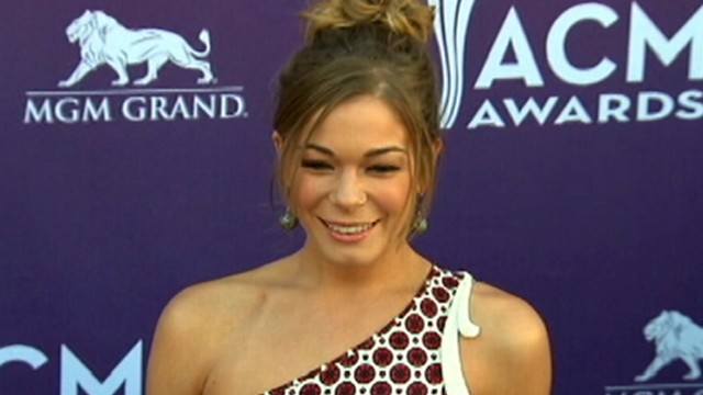 VIDEO: LeAnn Rimes Sues Dentist