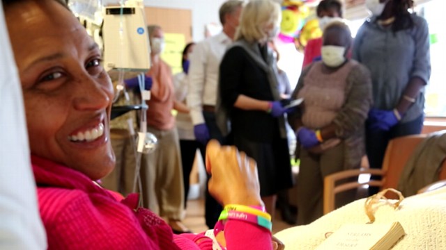 Robin Roberts Surrounded by Loved Ones After Treatment