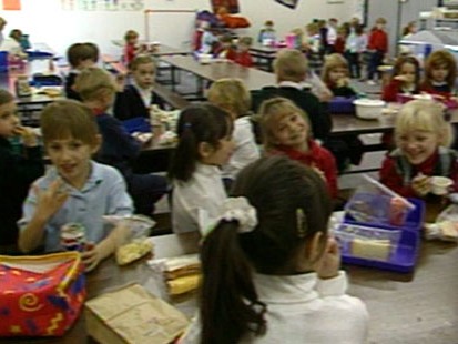 VIDEO: A cancer foundation urges parents to avoid giving kids processed meats.