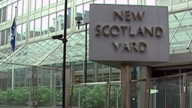 VIDEO: 12 men suspected of planning to set off a number of bombs are under arrest.