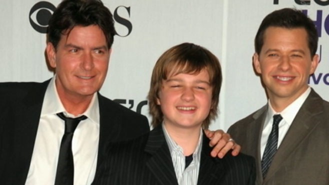 VIDEO: Charlie Sheen Goes to Rehab