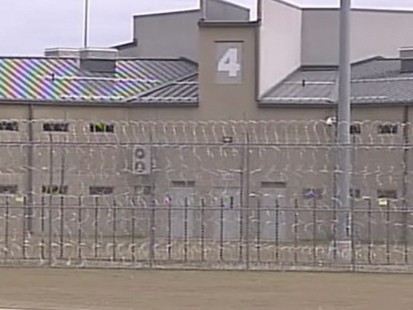 VIDEO: Gitmo detainees moved to Illinois.