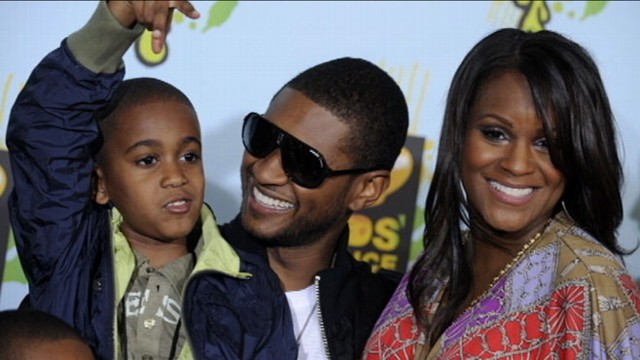 VIDEO: Jet ski accident threatens the life of the singers son.