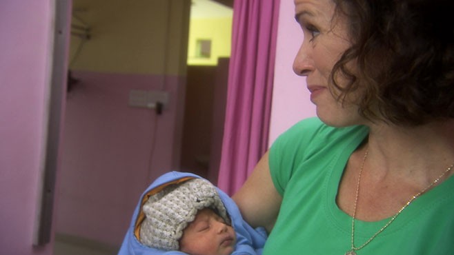 VIDEO: Young Americans take problem-solving skills across the world to help India.