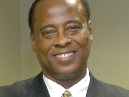VIDEO: Dr. Conrad Murray is accused of halting CPR and delaying 911 call to hide drugs.
