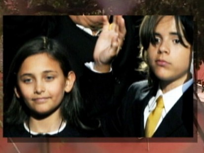 VIDEO: Michael Jacksons Kids Get Ready for School