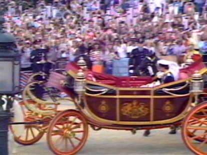VIDEO: Kate Middleton will ride in same coach as Princess Diana on her wedding day.