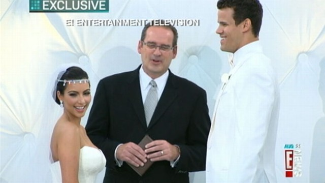 VIDEO: Guests of Kardashian, Kris Humphries include Lindsay Lohan and Serena Williams.