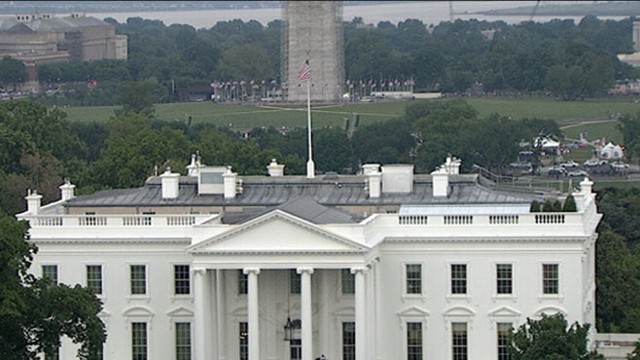 VIDEO: DC authorities assess possible mechanical-related smoke from inside White House.