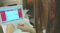 VIDEO: Twitter and other social networking sites become saving tools for the holidays.