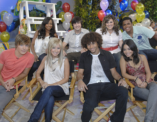 The cast of High School Musical 2 visited GMA today
