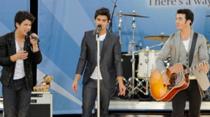 Jonas Brothers and Demi Lovato Kick Off GMA Summer Concert Series