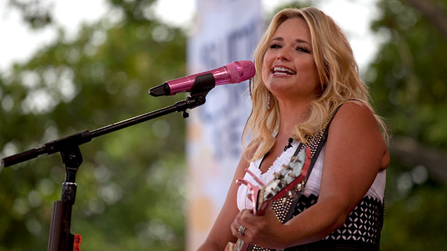 PHOTO: Fans lined up for the GMA Summer Concert Series featuring Miranda Lambert, July 8, 2011 in Central Park, New York City.