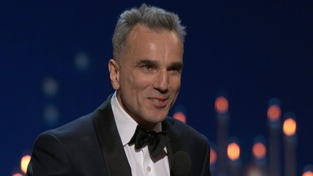VIDEO: Best Actor winner jokes with Meryl Streep during his acceptance speech.