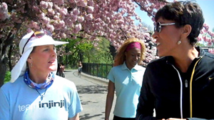 PHOTO Robin Roberts shows support for Lisa Smith-Batchen and Sister Mary Beth Lloyd as they raise money for AIDS orphans.