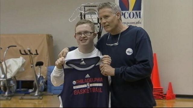 VIDEO: Kevin Grow served as his high school basketball teams manager before signing with the Philadelphia 76ers.