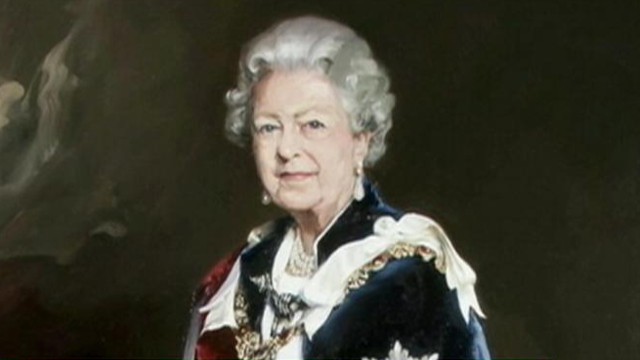 VIDEO: Nicky Philipps portrait of Queen Elizabeth II was unveiled to mixed reviews.