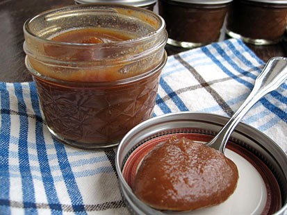 Amy Green show you just how easy it is to make pear butter.