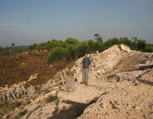 Bob Woodruff in Sumatra