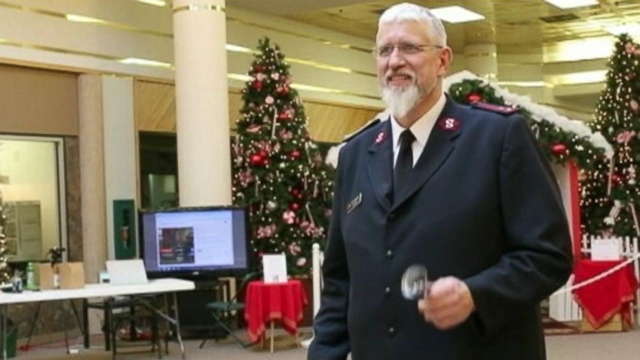 Six people across four states try to break 80-hour record for continuous ringing at a red kettle.