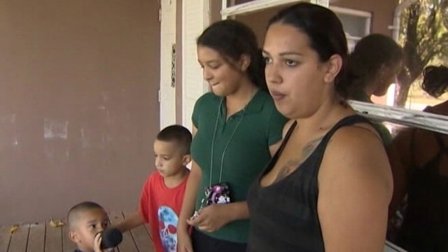 Florida Cop Buys Groceries For Mom Caught Shoplifting Food Video Abc News