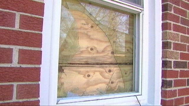 VIDEO: Police credit a girls 911 call with saving her family from a pair of intruders.