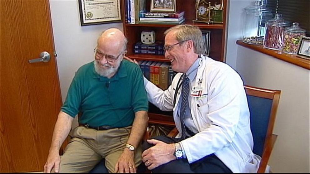 VIDEO: Doctor Rushed Into Emergency Surgery Finds Out Patient Is His Mentor