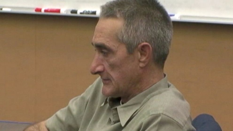 PHOTO: Keith Barton is on trial for posing as a fake doctor, Jan. 10, 2014, in San Diego.