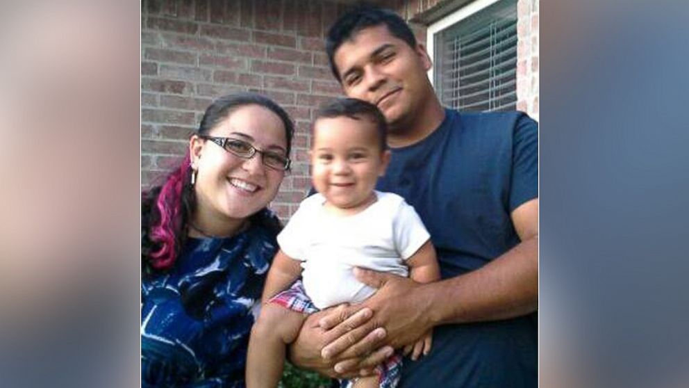 PHOTO: Marlise Munoz and Erick Munoz with their 1-year-old son, Mateo.