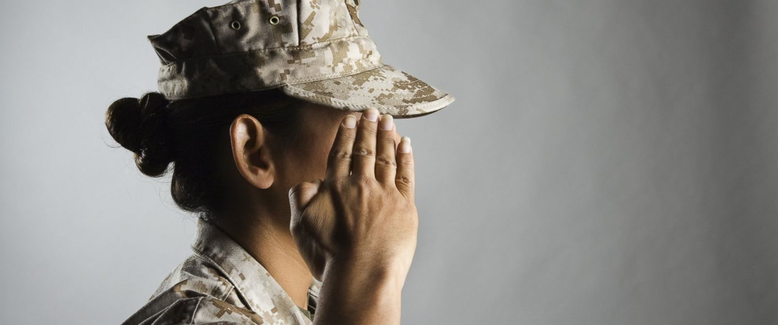 Photo Of Military Moms Breastfeeding In Uniform Goes Viral Abc News