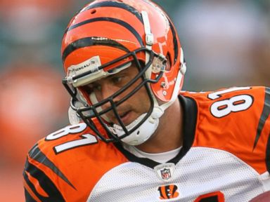 Fearing Memory Loss, Ex-NFL Player Pens Letter to Family