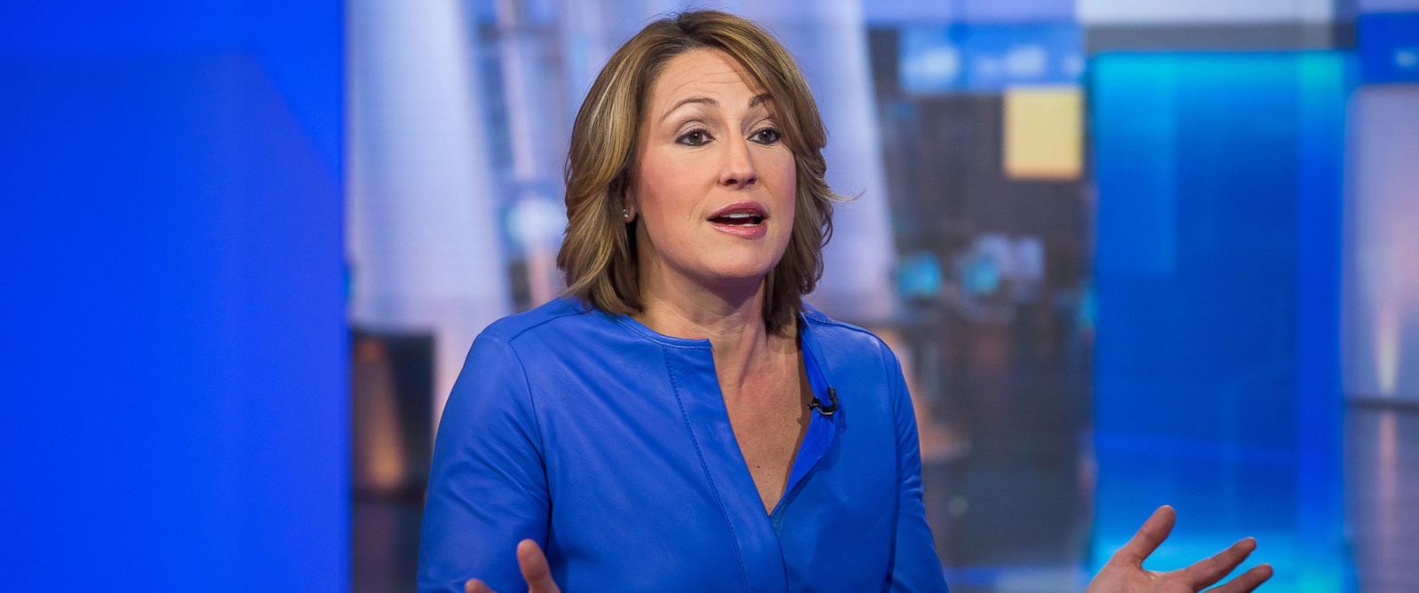 Mylan CEO Heather Bresch Defends EpiPen Pricing as 'Running a Business' - ABC News