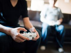 PHOTO: Too many hours playing video games lead to deep vein thrombosis in gamer.